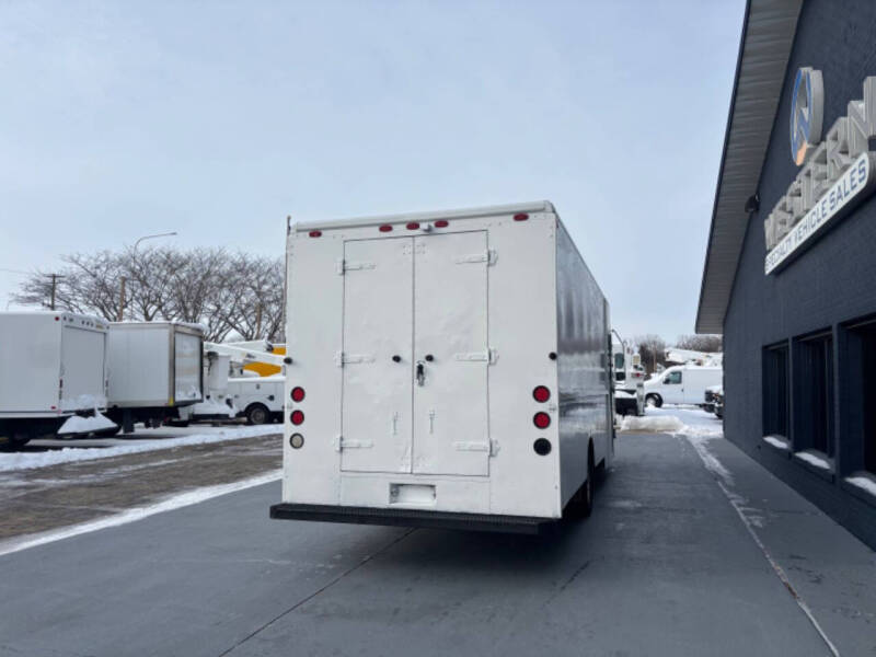 2006 Ford E350 Stepvan