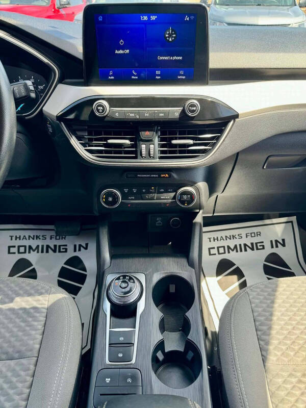 2020 Ford Escape SE