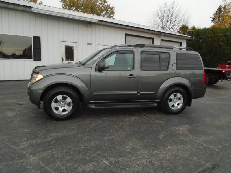2006 Nissan Pathfinder for sale at Northland Auto Sales in Dale WI