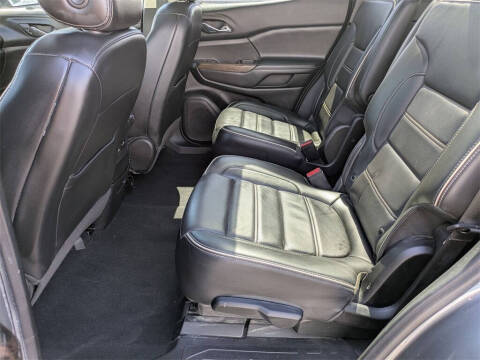 2022 GMC Acadia Denali