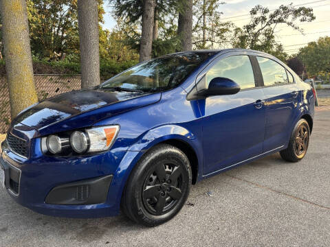 2013 Chevrolet Sonic LS Auto