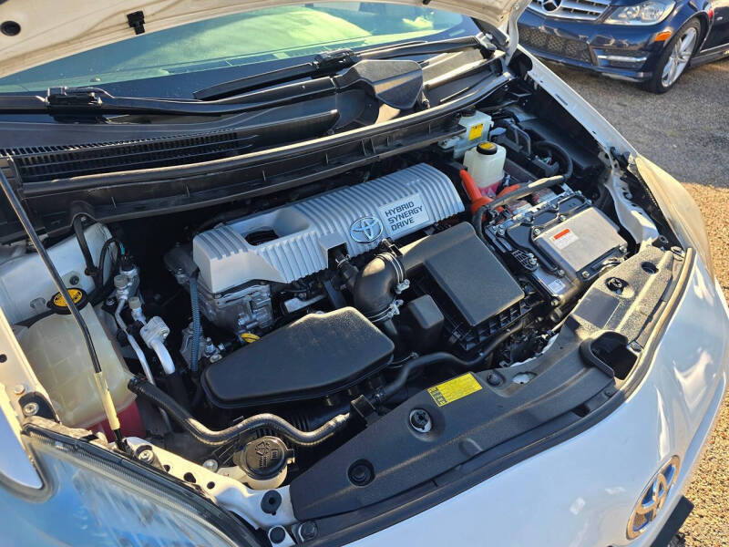 2010 Toyota Prius III