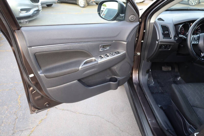 2020 Mitsubishi Outlander Sport ES