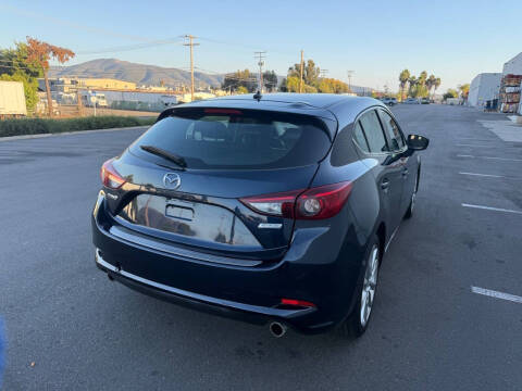 2017 Mazda MAZDA3 Touring