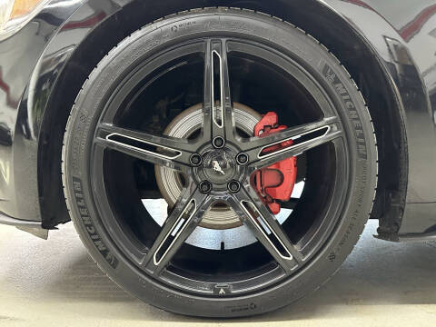 2016 Ford Mustang V6