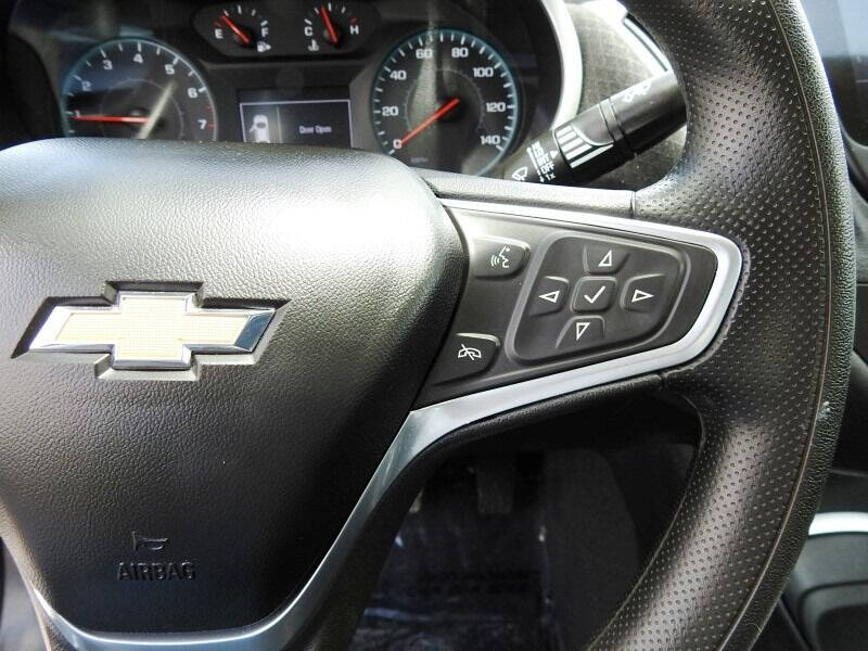2022 Chevrolet Malibu Sedan - $21,900