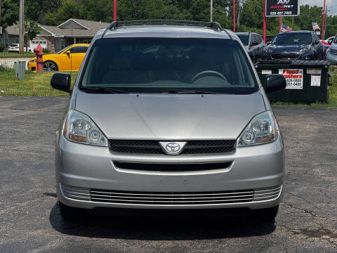 2005 Toyota Sienna LE 7 Passenger