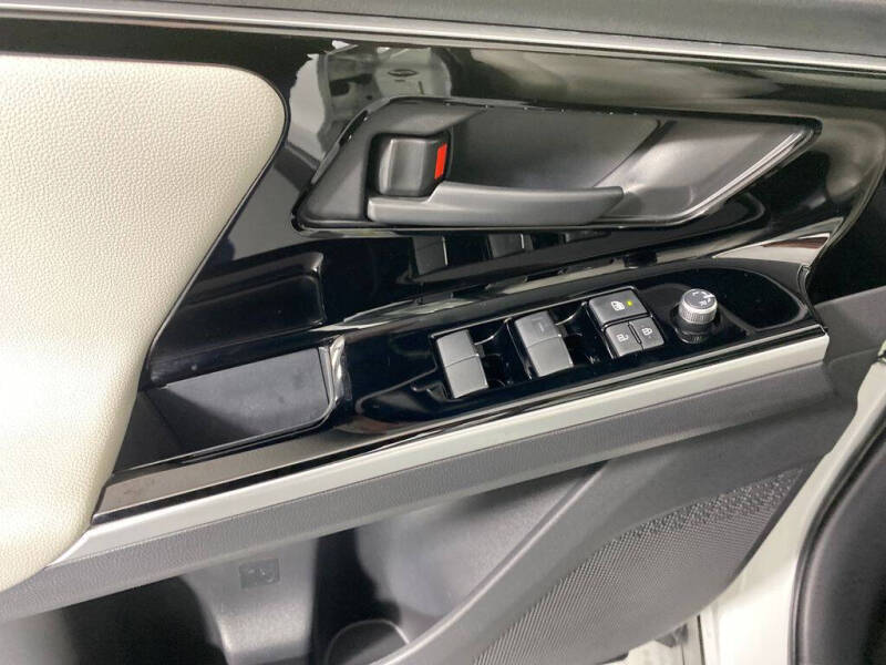 2024 Toyota bZ4X Limited