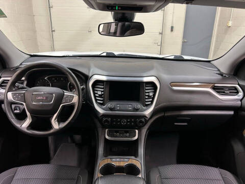 2022 GMC Acadia SLE
