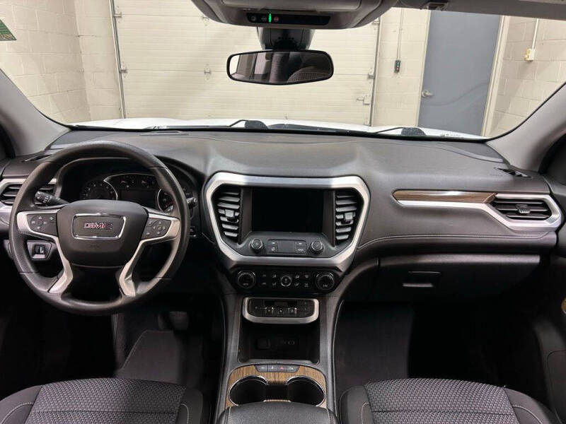 2022 GMC Acadia SLE