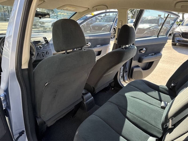 2011 Nissan Versa 1.8 S