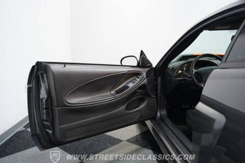 2004 Ford Mustang GT Deluxe