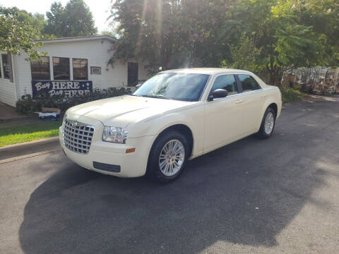 2009 Chrysler 300 for sale at TR MOTORS in Gastonia NC
