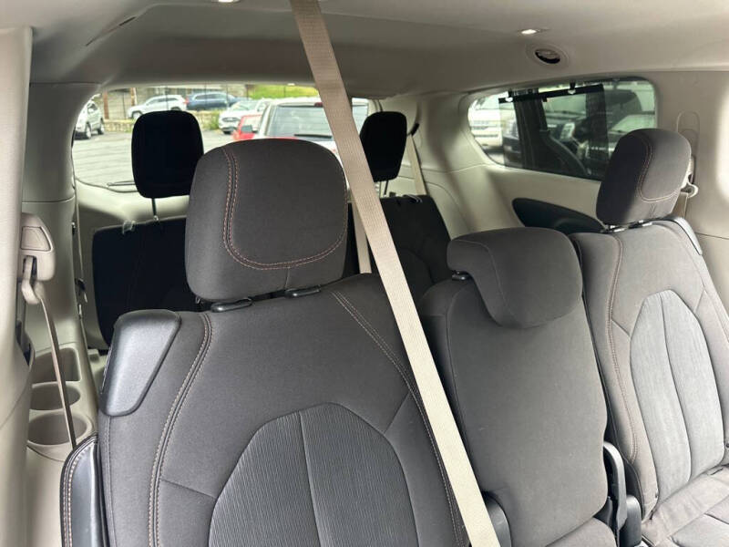 2017 Chrysler Pacifica Touring Plus