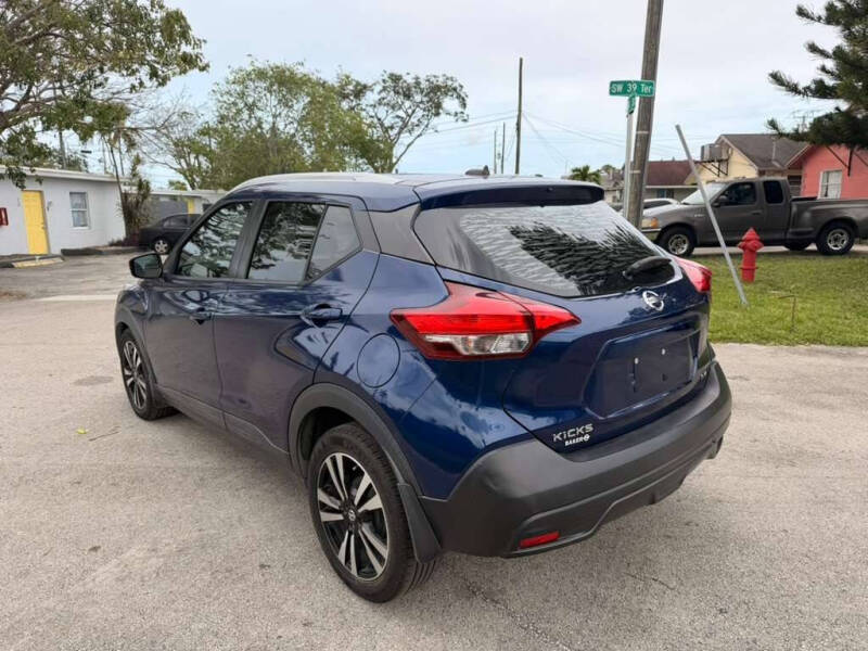 2018 Nissan Kicks SV