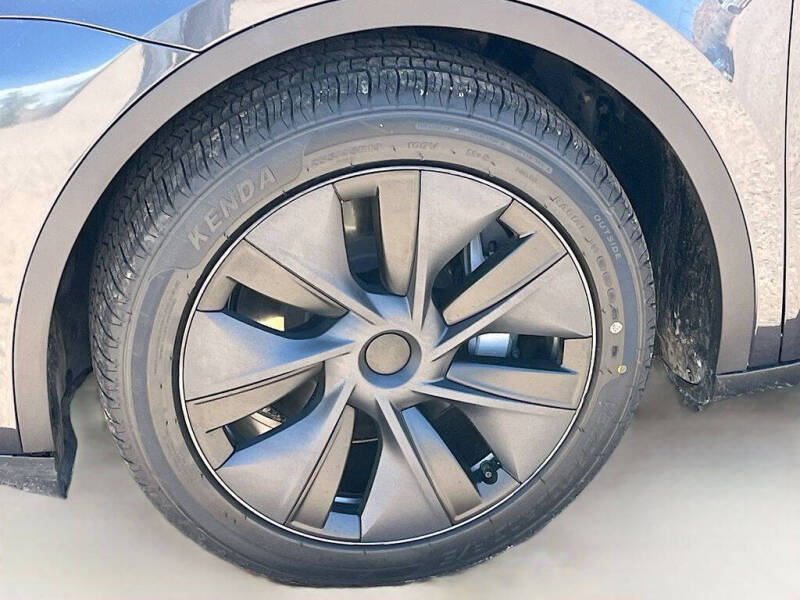 2025 Tesla Model Y Long Range