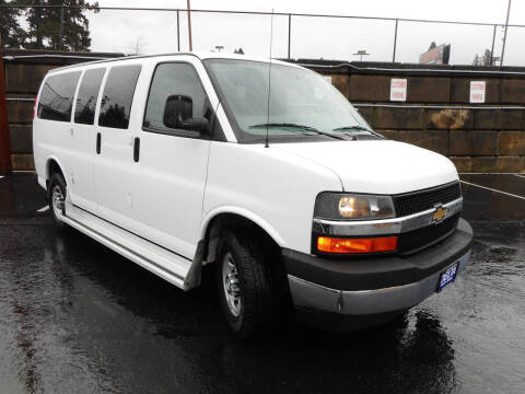 2017 Chevrolet Express LT 3500