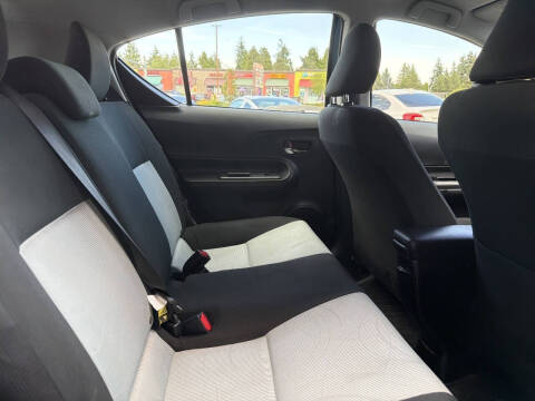 2015 Toyota Prius c Two