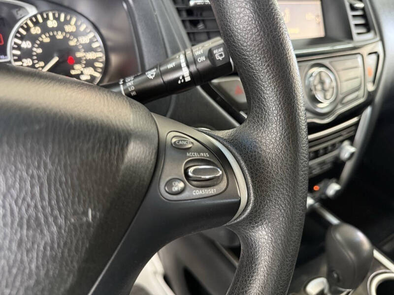 2020 Nissan Pathfinder S