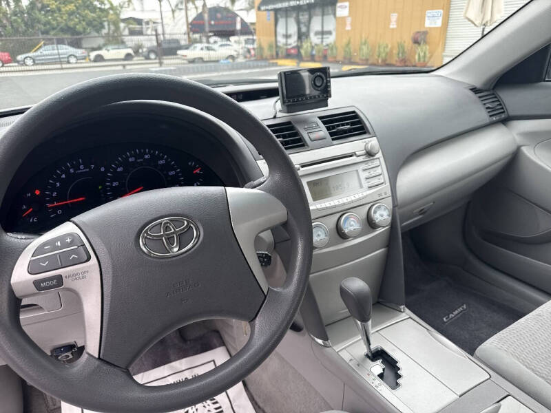 2011 Toyota Camry LE