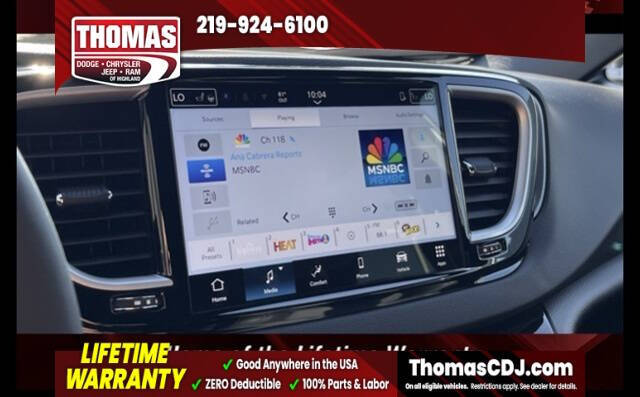 2026 Chrysler Pacifica Select