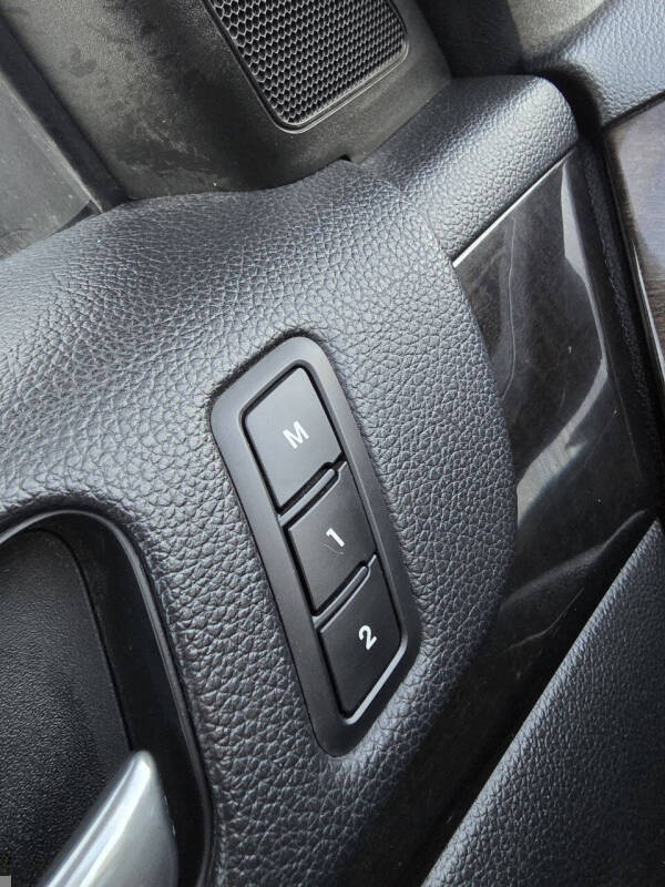 2014 Kia Cadenza Premium