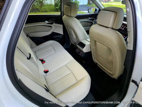 2021 Audi e-tron quattro Premium