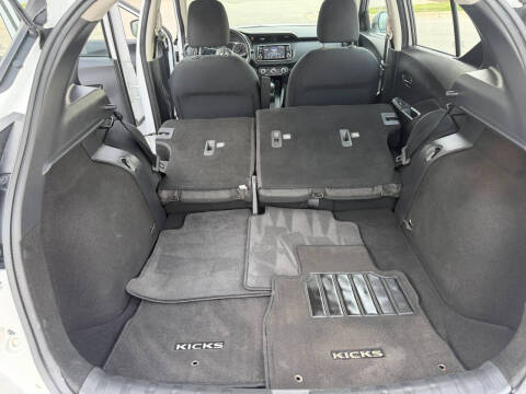 2023 Nissan Kicks S