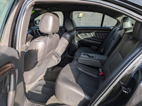 2015 Ford Taurus Limited