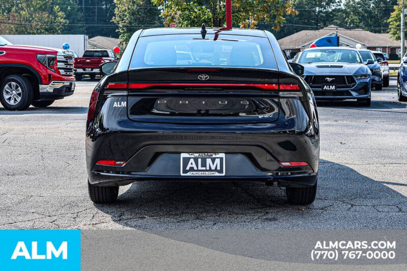 2025 Toyota Prius XLE