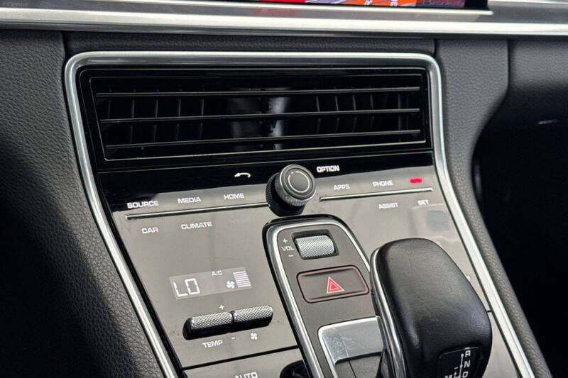 2020 Porsche Panamera
