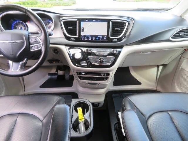 2020 Chrysler Pacifica Touring L Plus