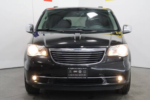 2016 Chrysler Town and Country Touring-L