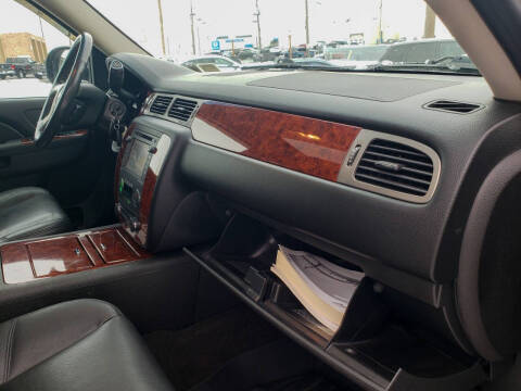 2013 Chevrolet Avalanche LTZ Black Diamond