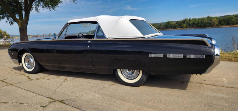 1962 Ford Thunderbird