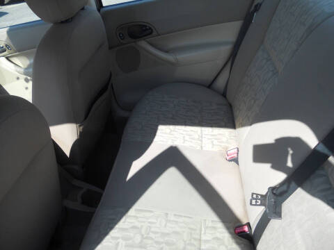 2005 Ford Focus ZX4 SE