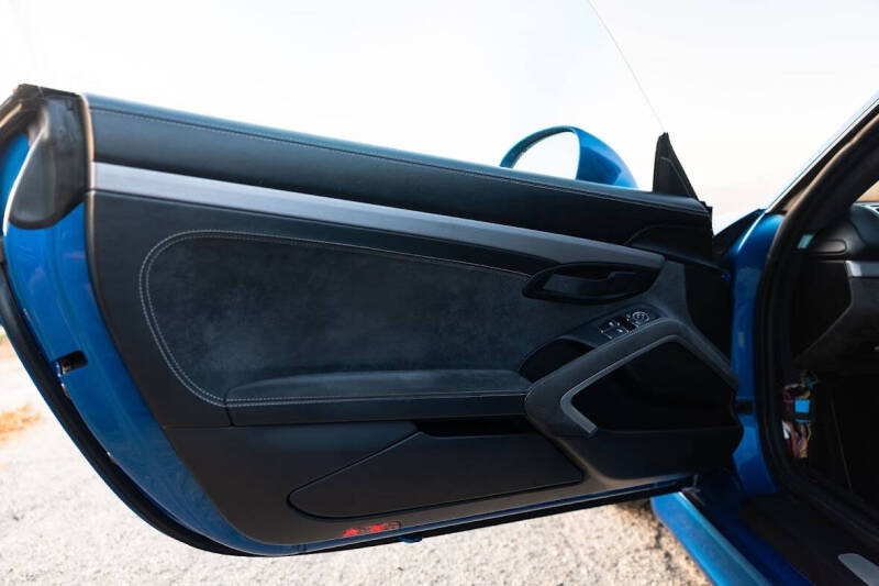 2016 Porsche Cayman GT4