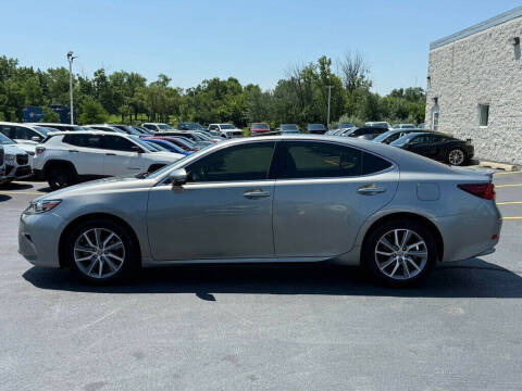 2016 Lexus ES 300h