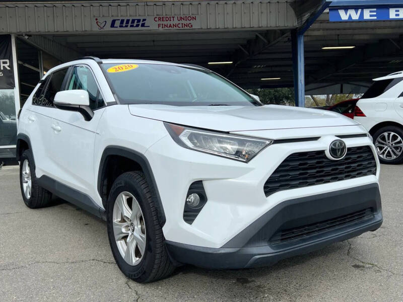 2020 Toyota RAV4 XLE