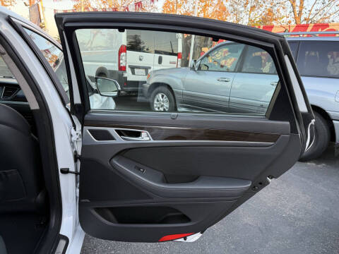 2015 Hyundai Genesis 3.8L