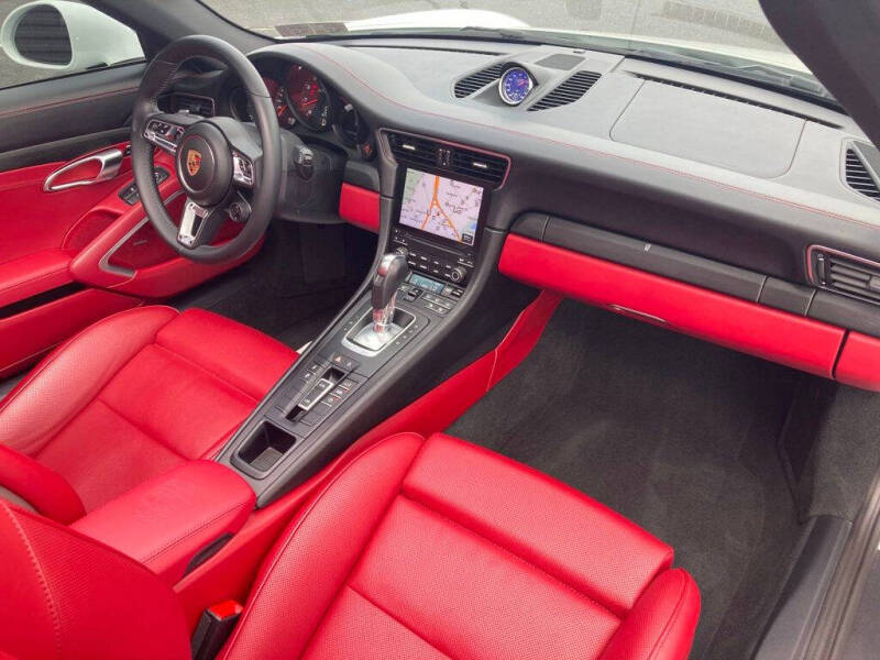 2019 Porsche 911 Targa 4 GTS