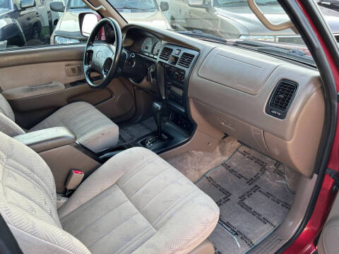 2002 Toyota 4Runner SR5