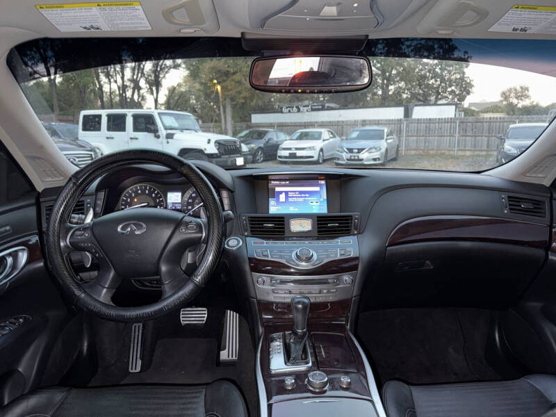 2012 Infiniti M37