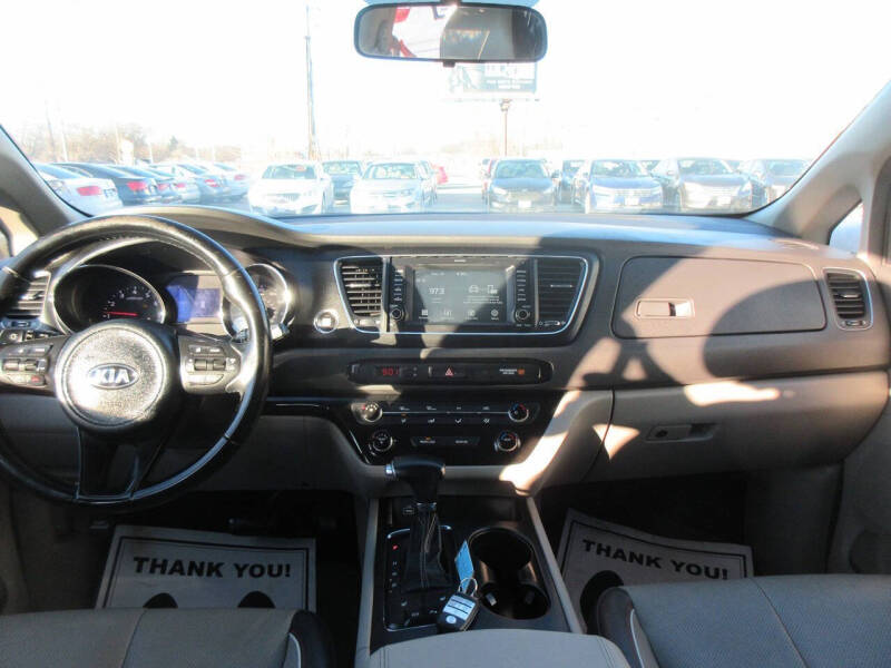 2017 Kia Sedona LX