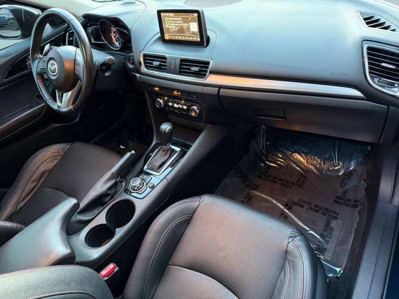 2016 Mazda MAZDA3 s Grand Touring