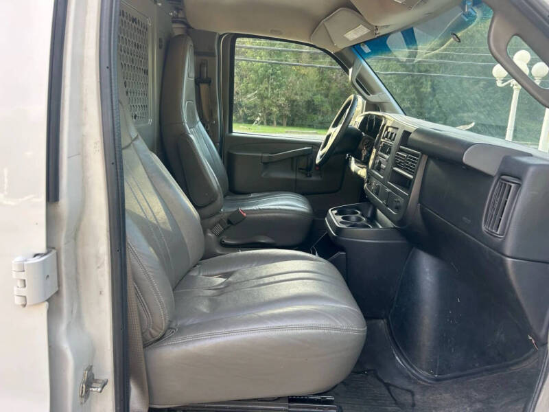 2017 Chevrolet Express 2500