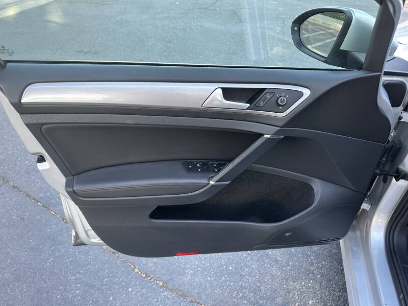 2015 Volkswagen e-Golf SEL Premium