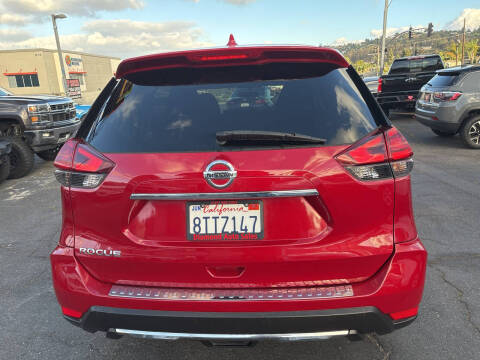 2017 Nissan Rogue S