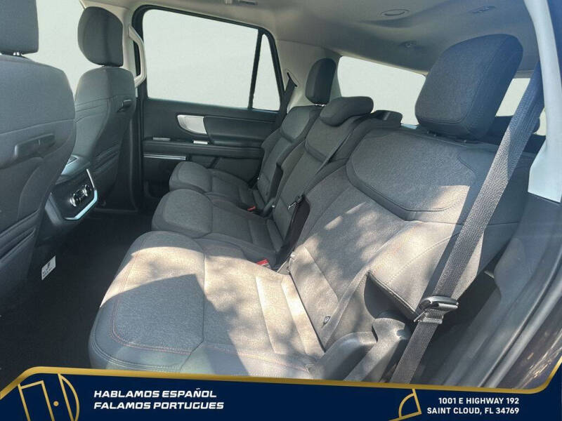 2025 Ford Expedition Active