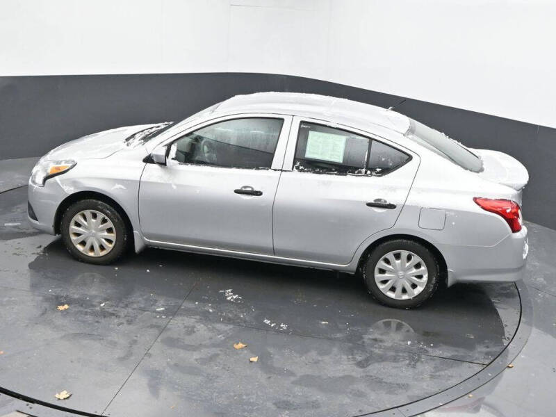 2019 Nissan Versa S Plus